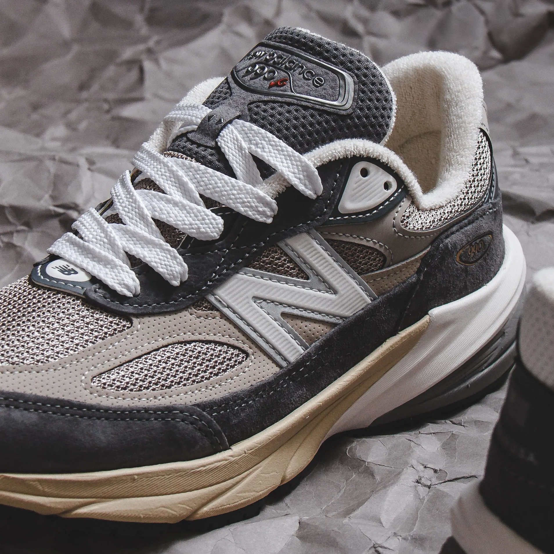 thigh - high running gear New Balance Unisex 990v6 Castlerock U990GR6
