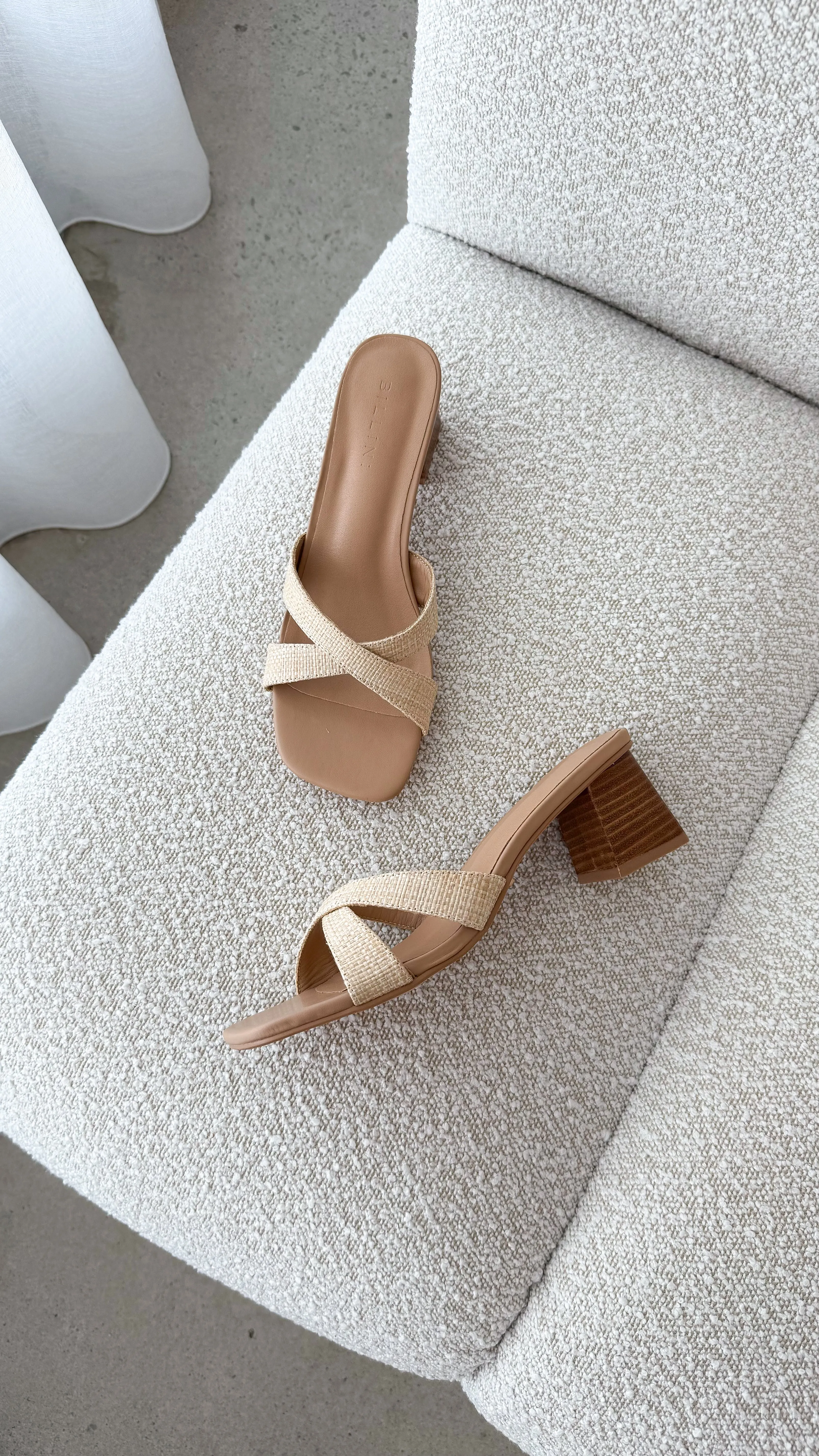 Formal Event Weather Proof Wila Heel - Natural Raffia
