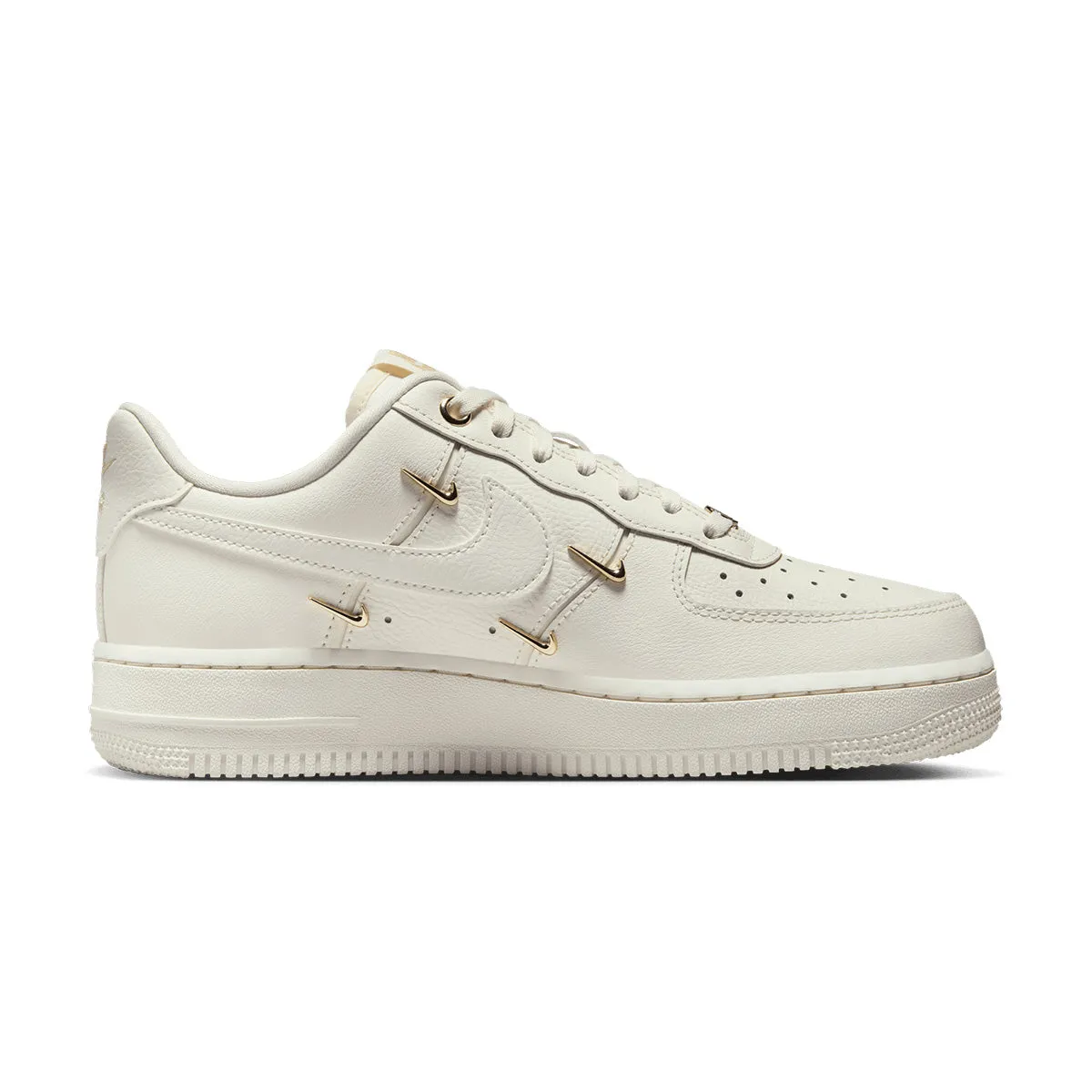 Wmns Air Force 1 '07 LX 'Sail Metallic Gold' Daily Favorite Group Pace