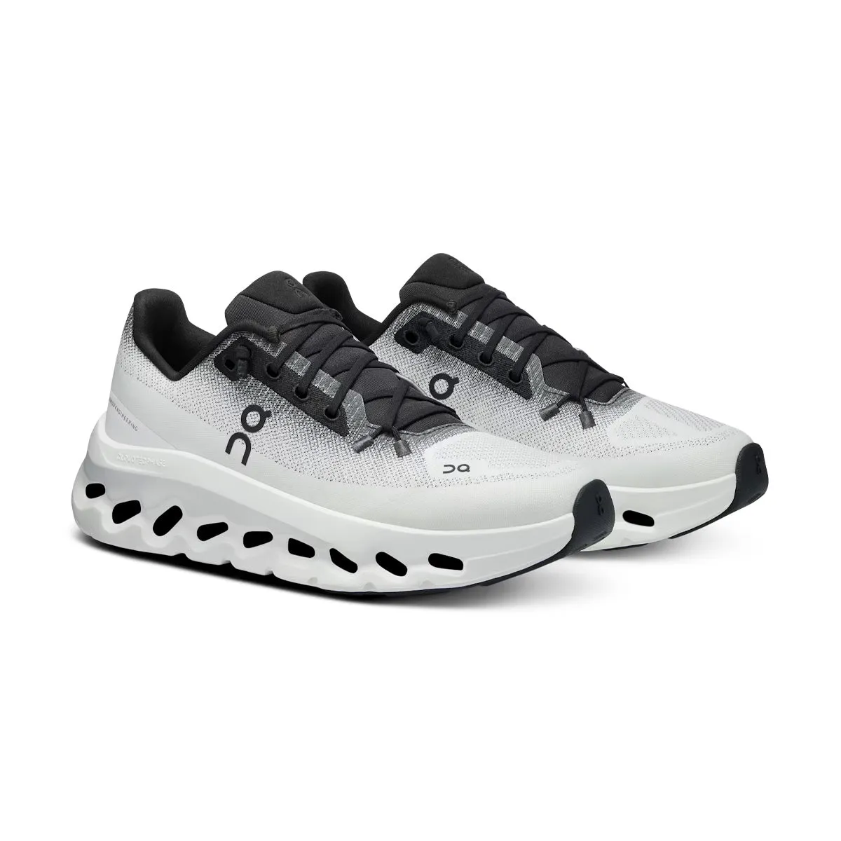 Wmns Cloudtilt 'Black Ivory' Fast Motion