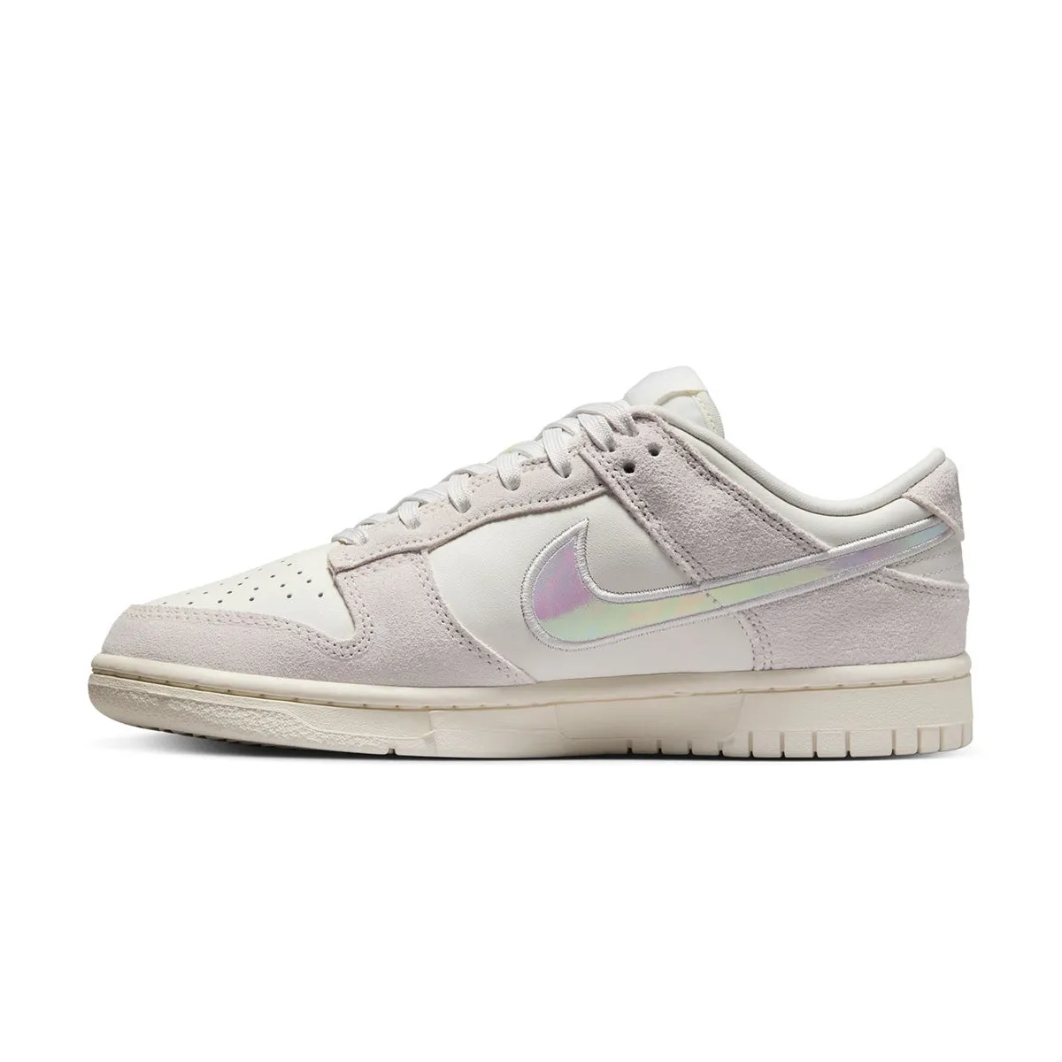 Comfortable Movement Wmns Dunk Low 'Iridescent'