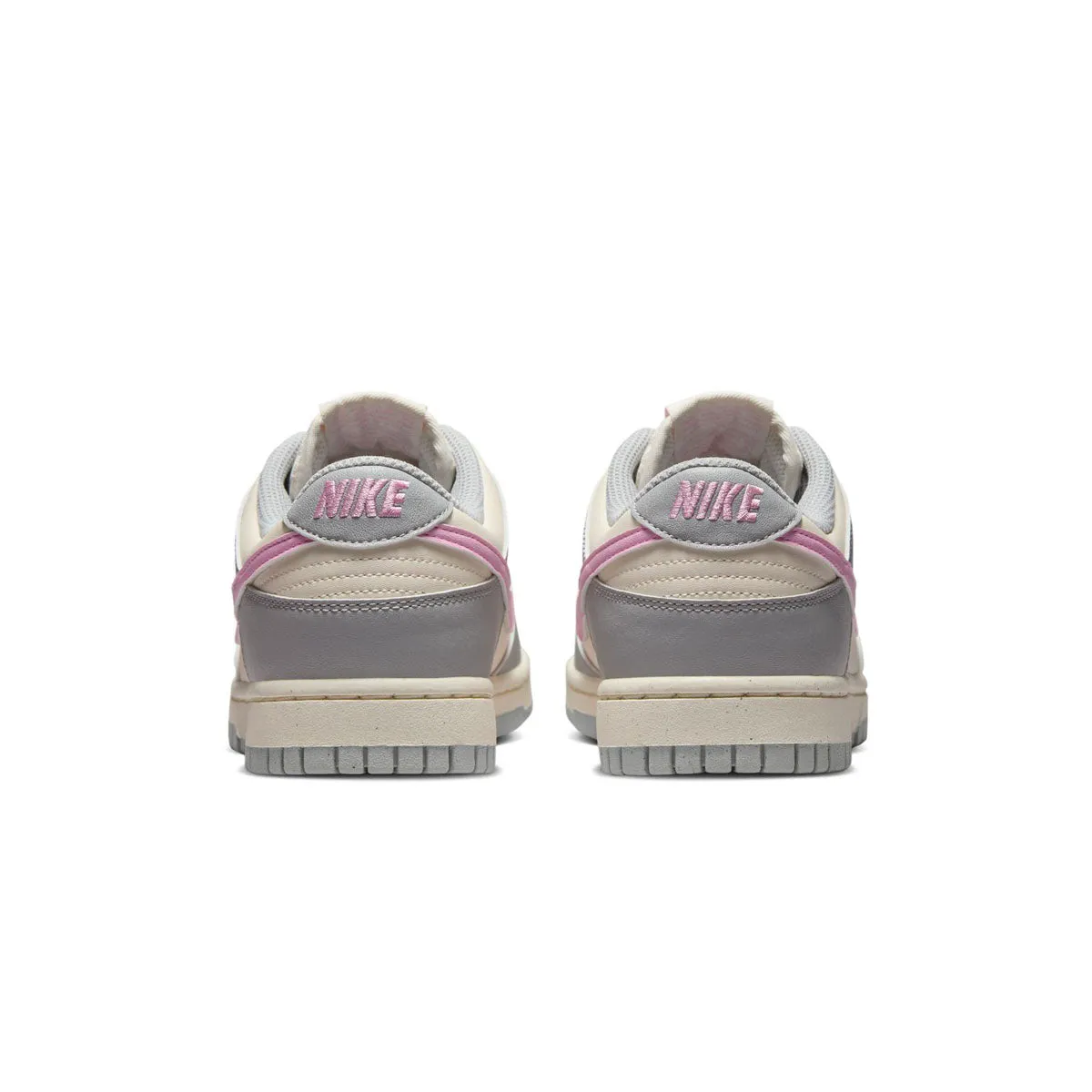 Wmns Dunk Low Next Nature 'Light Smoke Grey' Lift Step