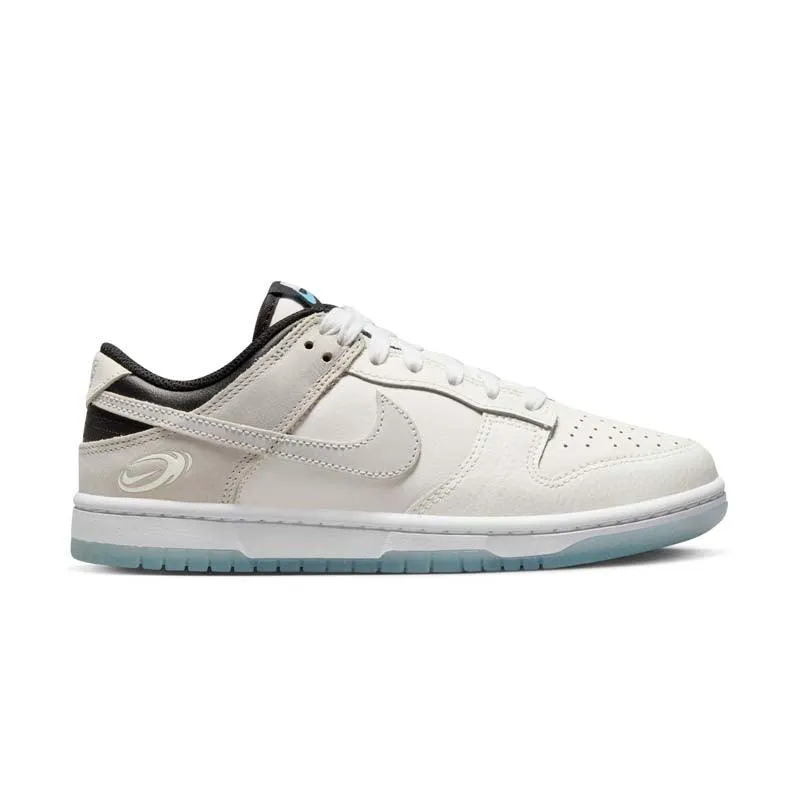 Track Hike Wmns Dunk Low SE 'Music Stero'