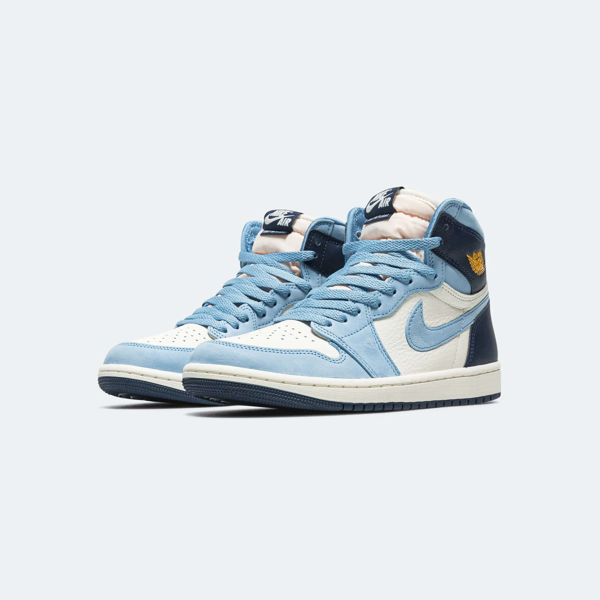 Streamlined grip Training days Womens Air Jordan 1 Retro High OG - University Blue/University Gold-Sail