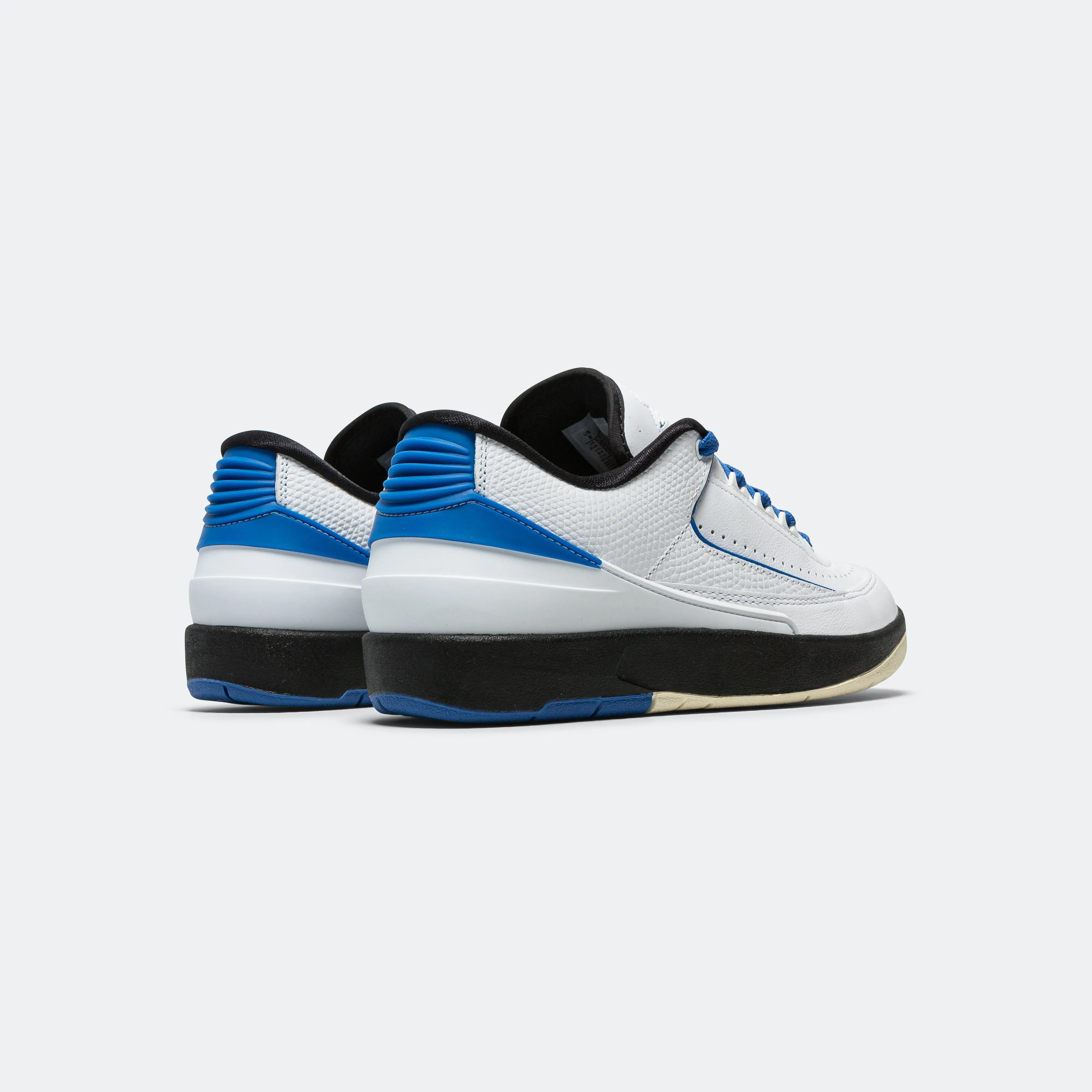 Sturdy materials Womens Air Jordan 2 Retro Low - White/Varsity Royal-Black-Muslin