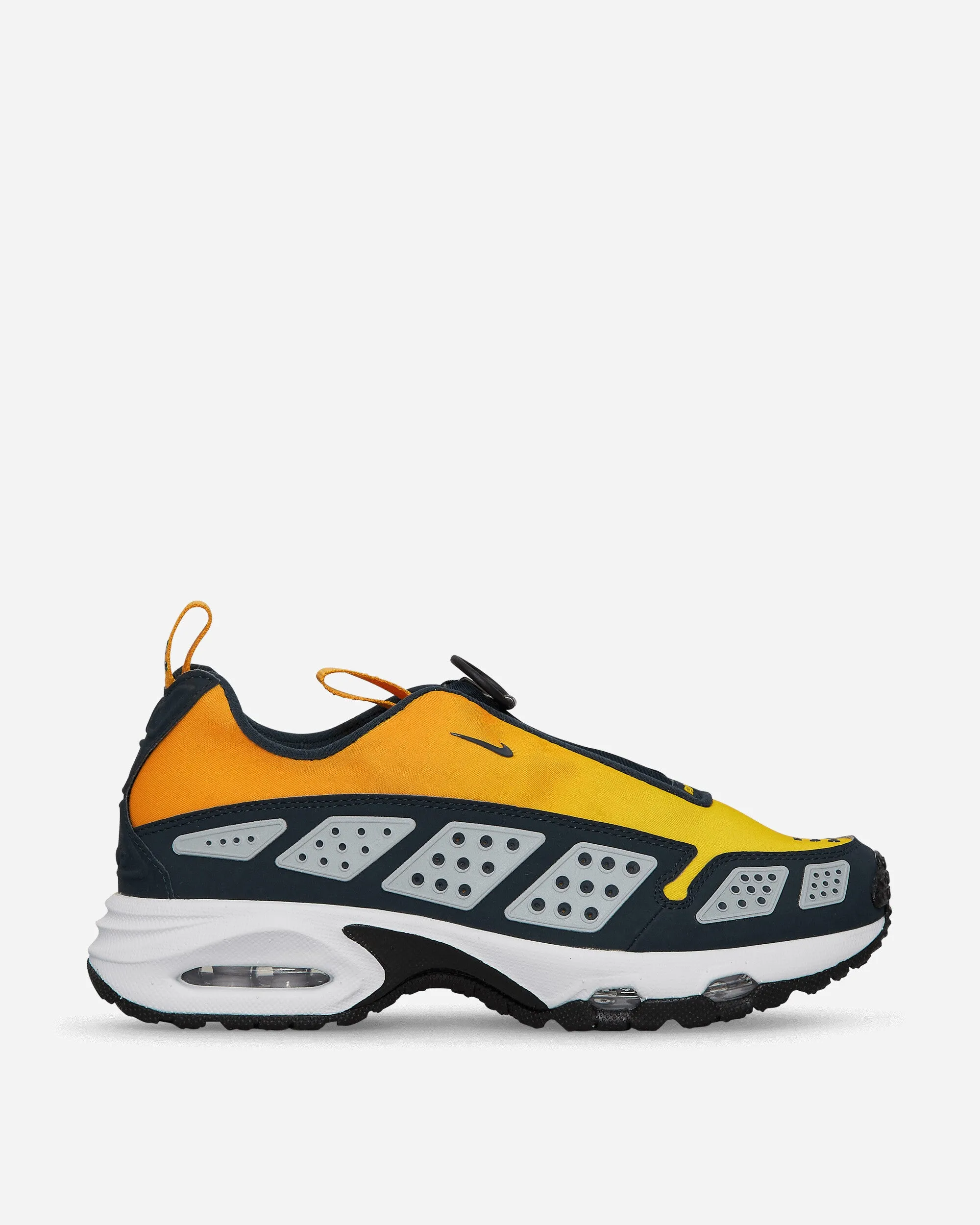 Slim Silhouette Light Impact Women's Air Max SNDR Sneakers Canyon Gold / Deep Ocean