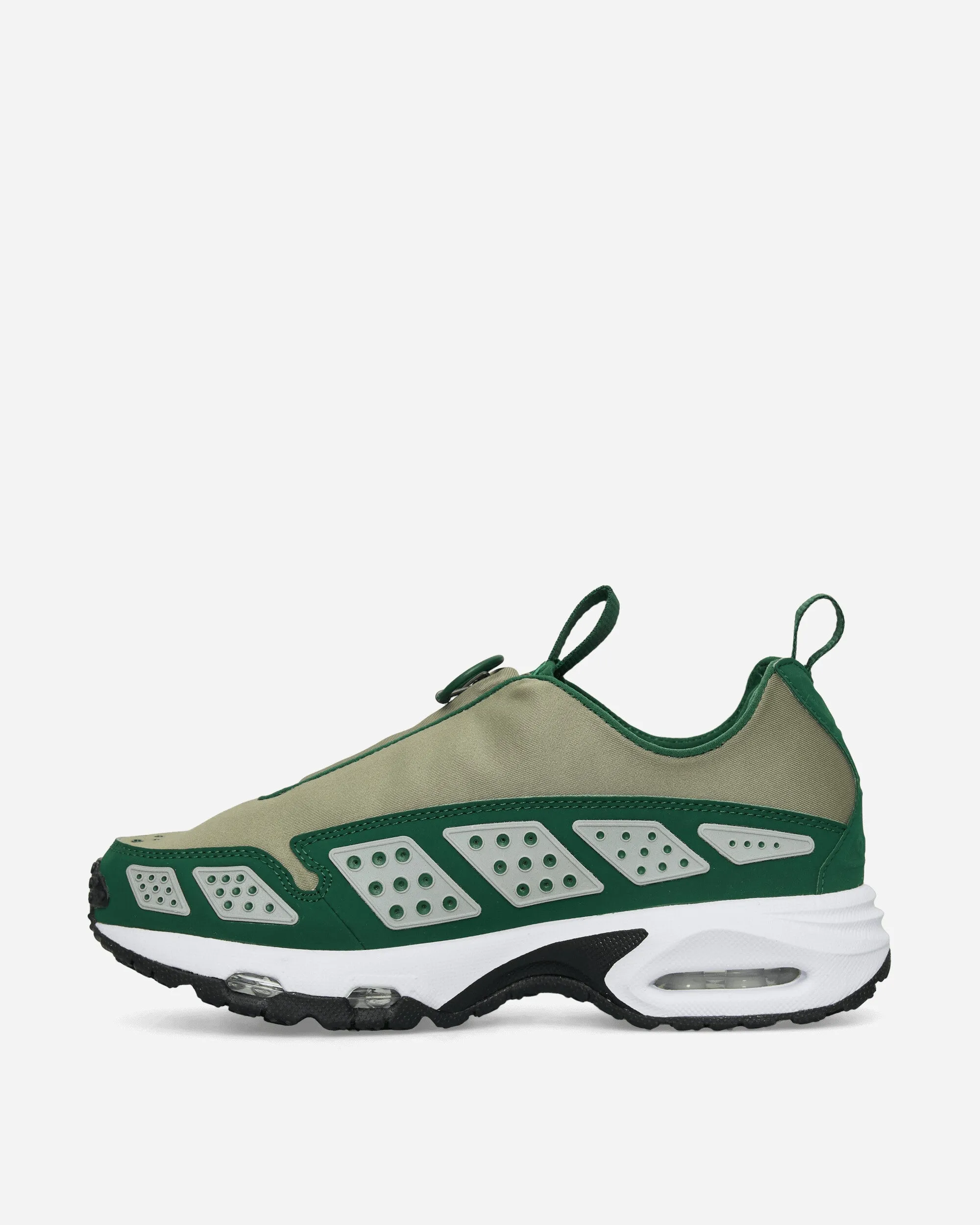 Athletic Fit Women's Air Max SNDR Sneakers Light Army / White