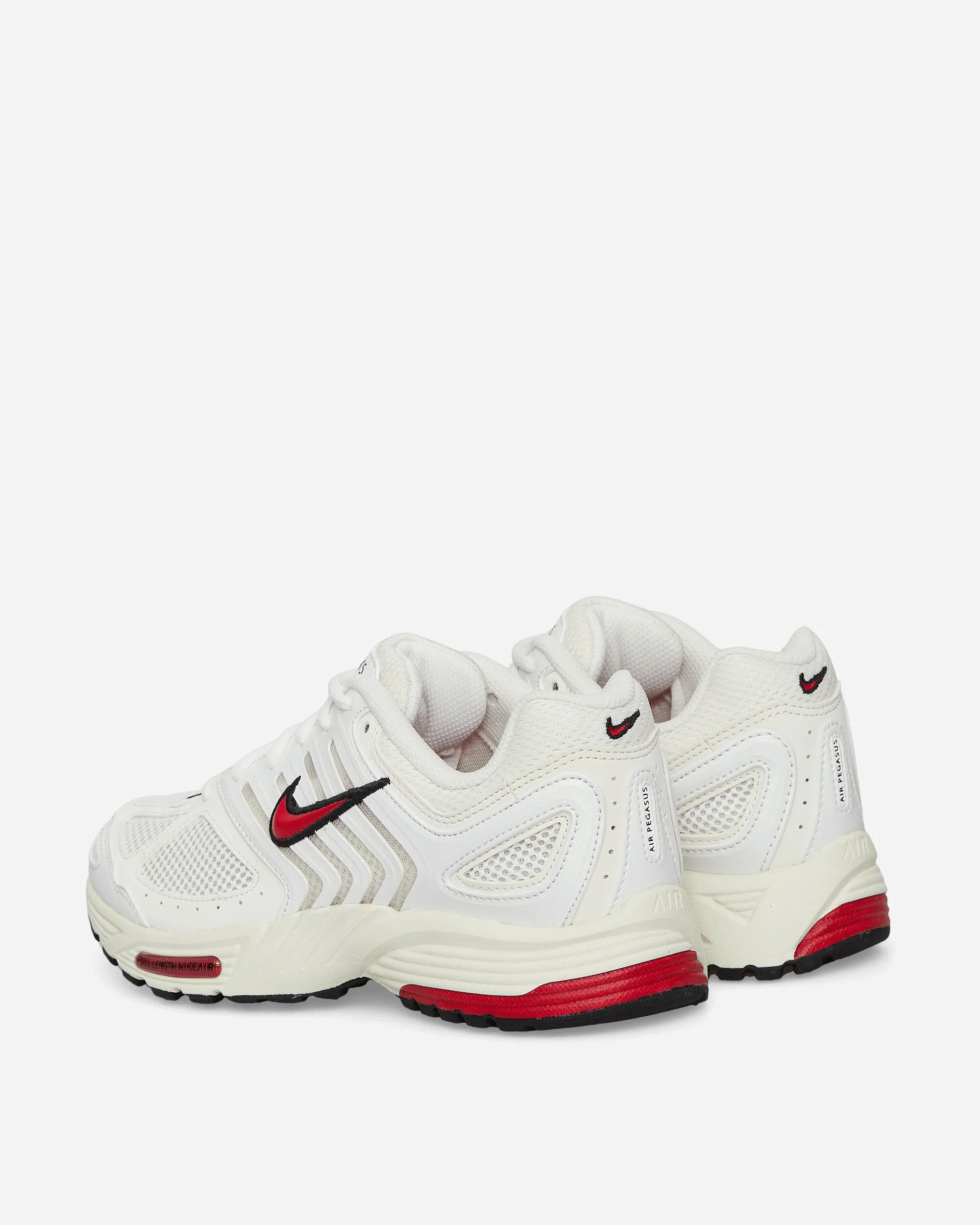 Women's Air Peg 2K5 Sneakers White / Gym Red Classic Look Flexible Arch