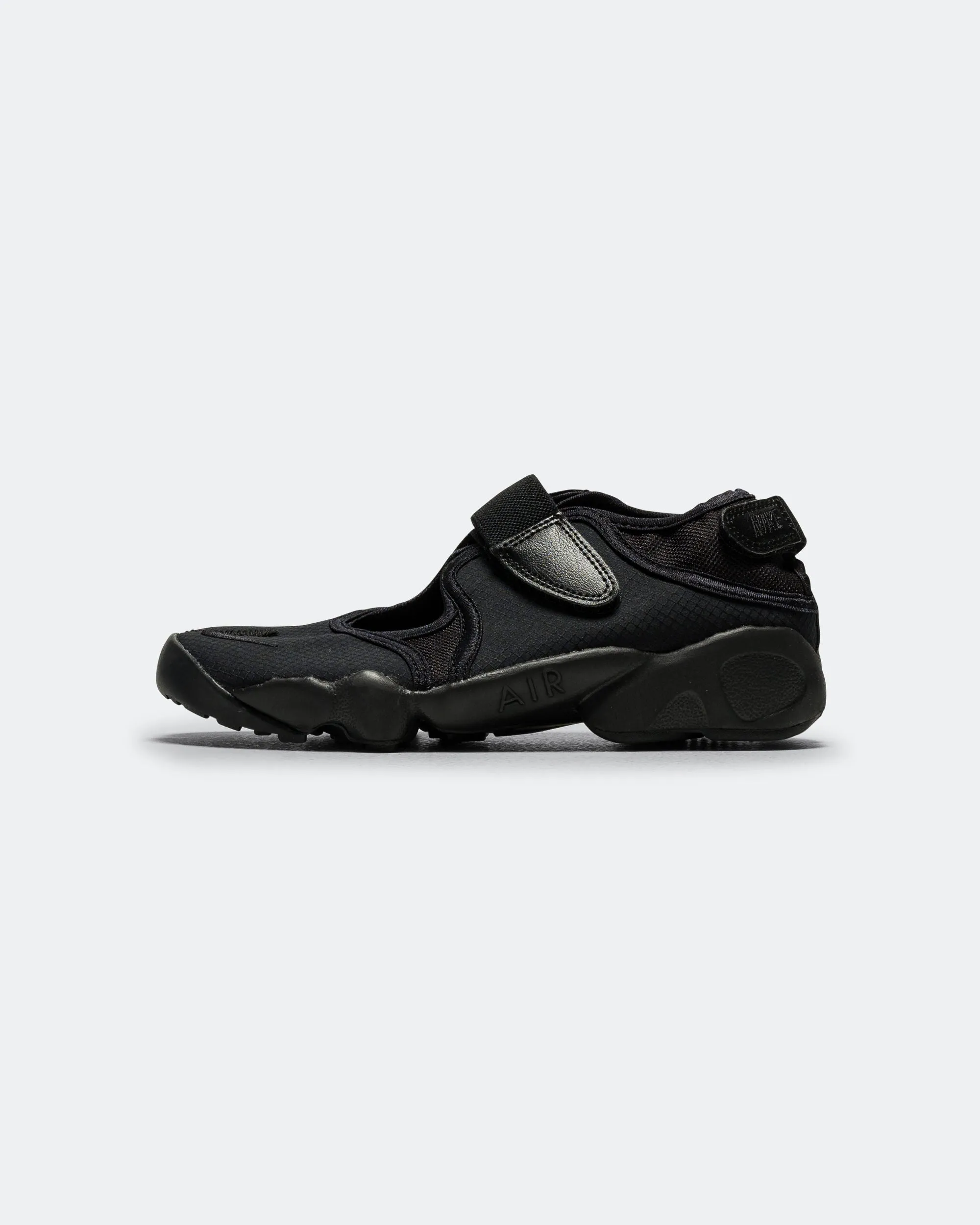 Fit Everyday Soft-touch design Womens Air Rift Breathe - Black/Black-White