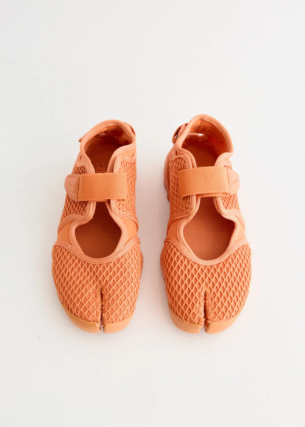 Dynamic Fit Easy to Wear Women's Air Rift 'Healing Orange' Sneakers