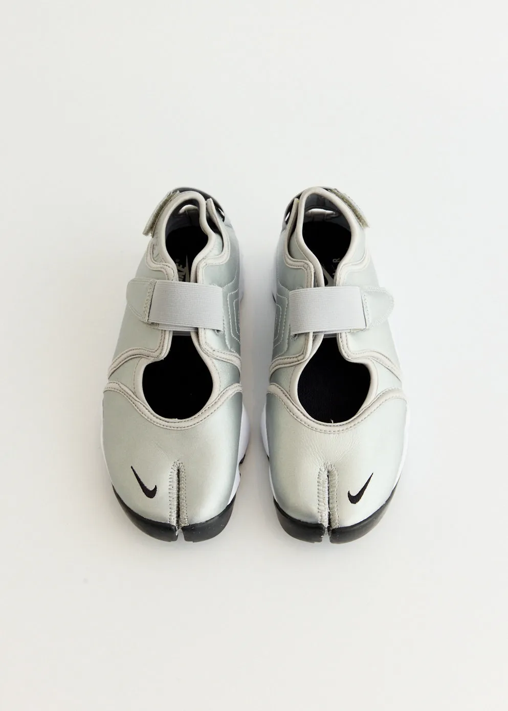 Foot Cushion Train Step Women's Air Rift 'Metallic Silver' Sneakers