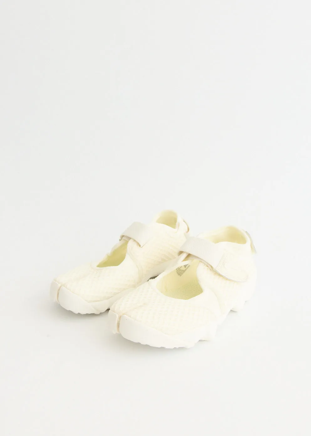 Weather Friendly Zero Stress Women's Air Rift 'Sail' Sneakers