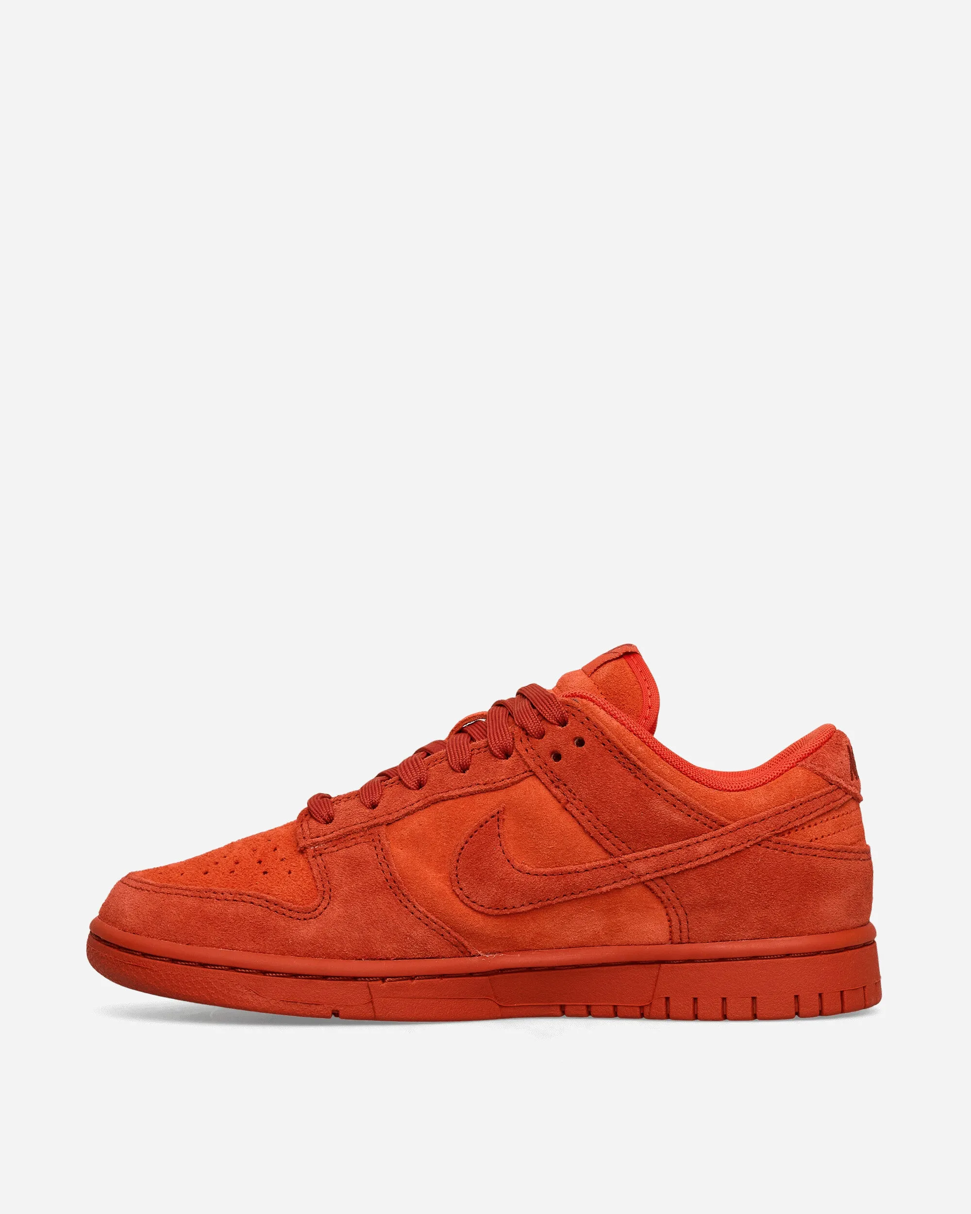 Women's Dunk Low SE Sneakers Picante Red / Dragon Red Street Ready