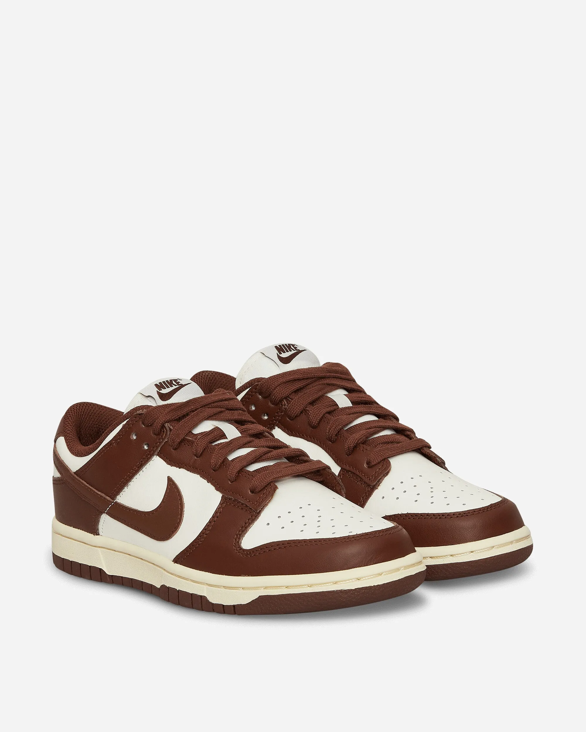 Women's Dunk Low Sneakers Sail / Cacao Wow Explore City Travel Vibe