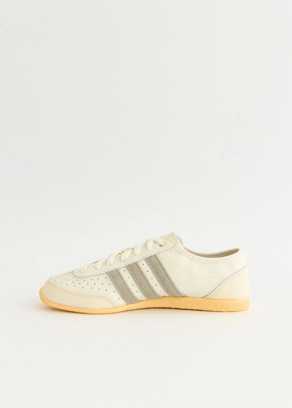 Women's Japan Decon 'Off White' Sneakers Active Design Easy To Slip On