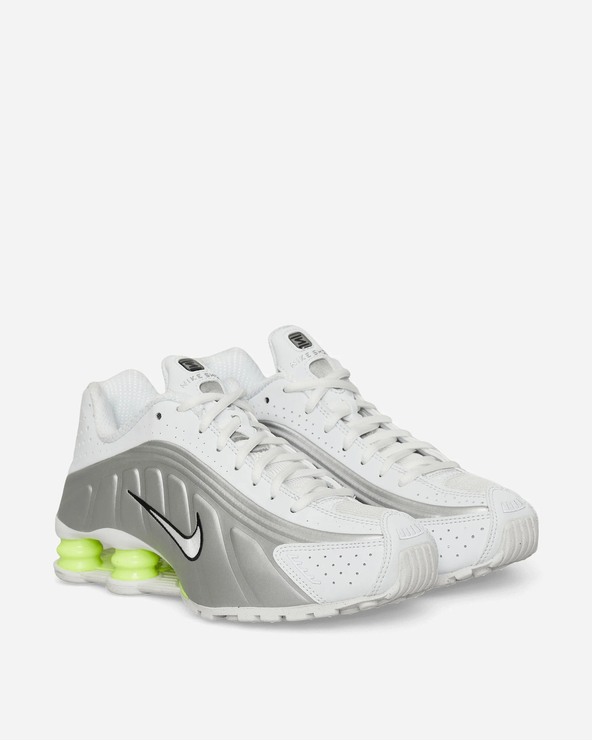 Women's Shox R4 Sneakers White / Metallic Silver / Volt AntiOdor Fall look
