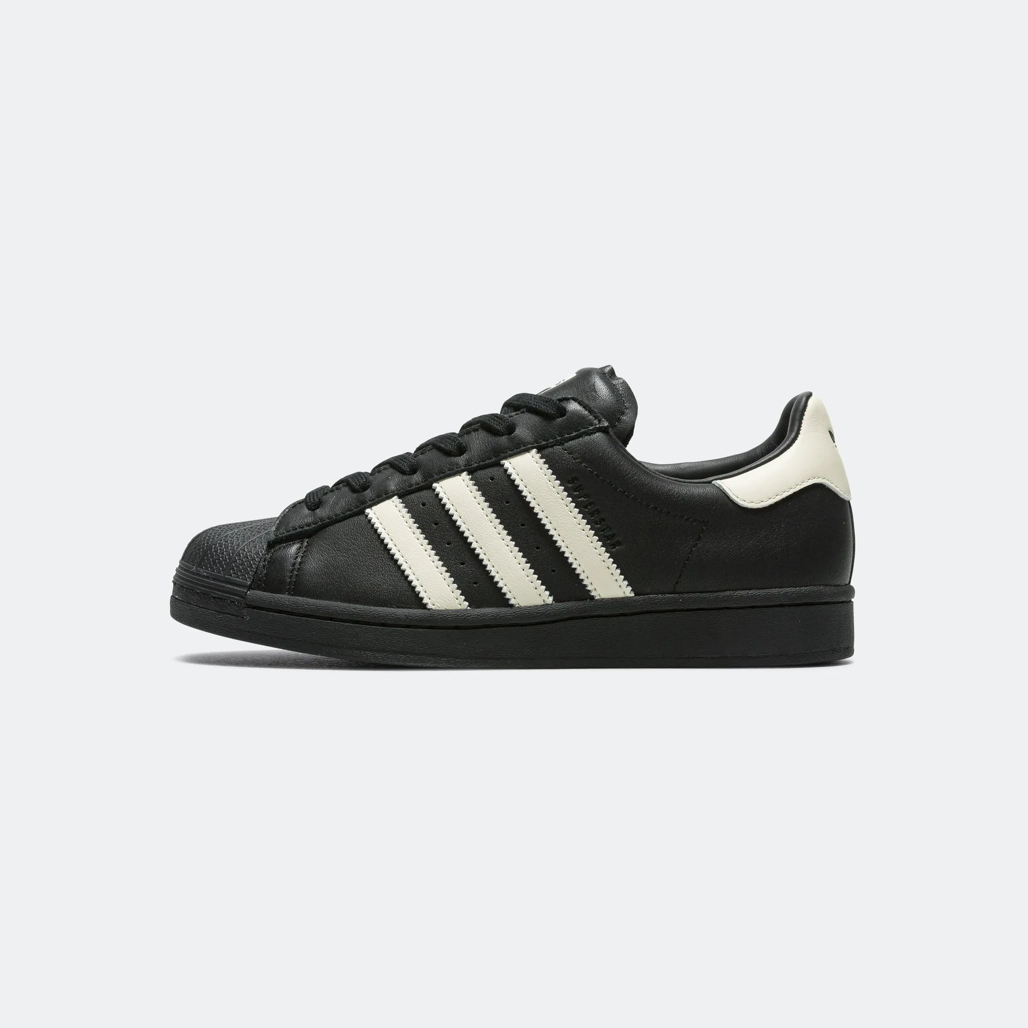 Womens Superfinger Superstar - Core Black/Crew White Tread Pattern Anti   Slip