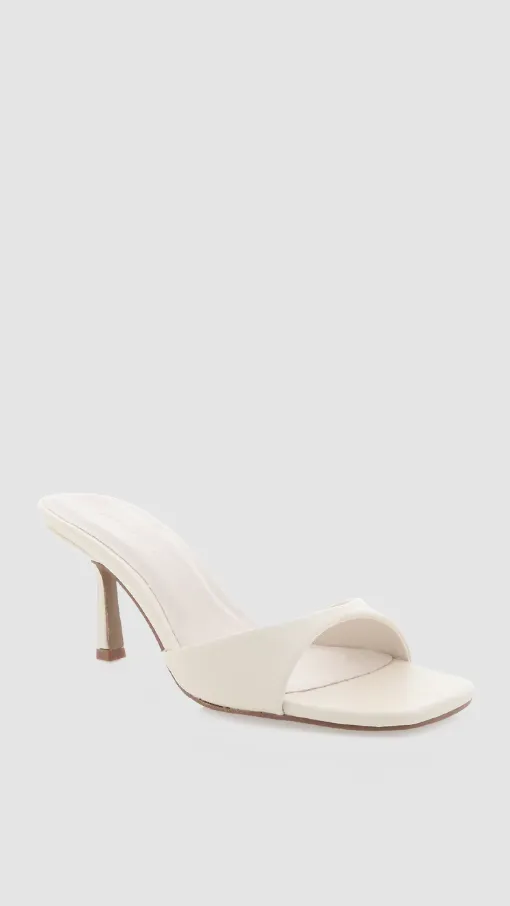 Poised Step Yohan Heel - Bone